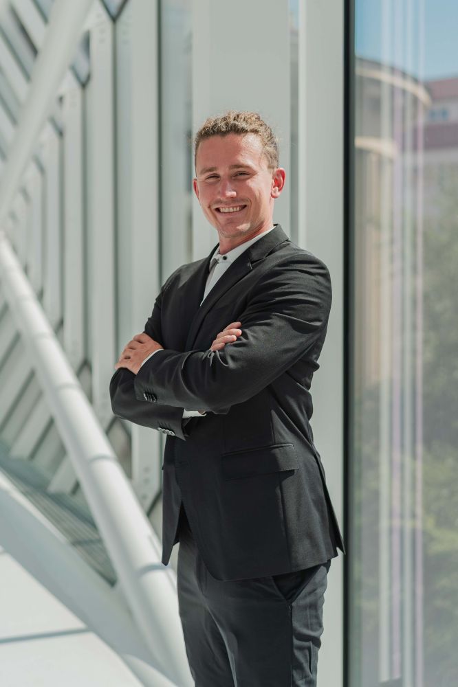 ◳ Tomáš (jpg) → (originál)